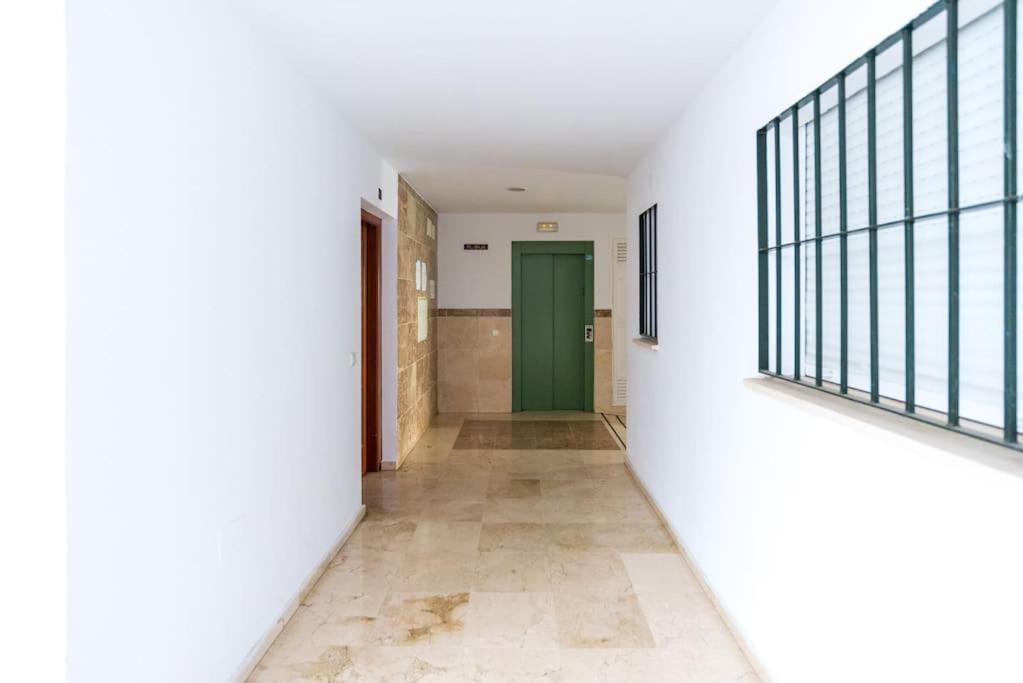 Ferienwohnung Apartamento Con Parking Gratis En El Centro De Málaga Exterior foto