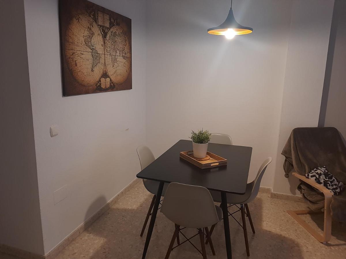 Ferienwohnung Apartamento Con Parking Gratis En El Centro De Málaga Exterior foto